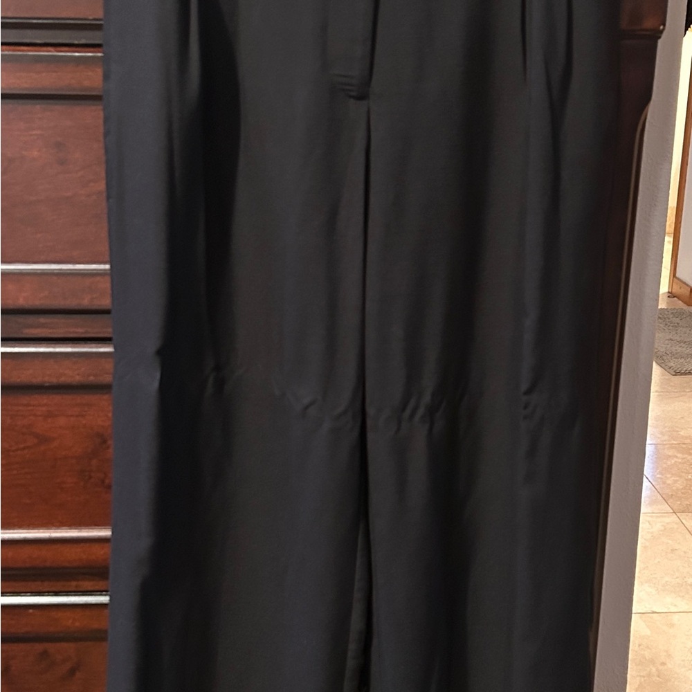 T Tahari Black Pleated Trousers